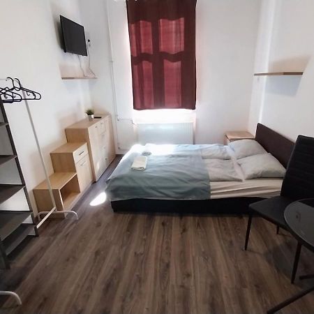 Aradi Rooms With Private Bathroom In The City Centre Budapest Eksteriør bilde
