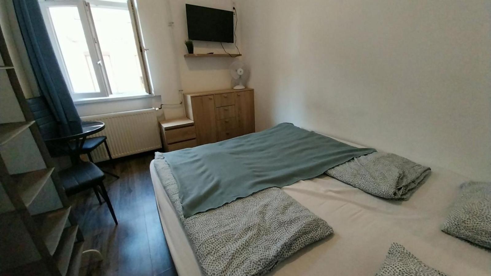 Aradi Rooms With Private Bathroom In The City Centre Budapest Eksteriør bilde