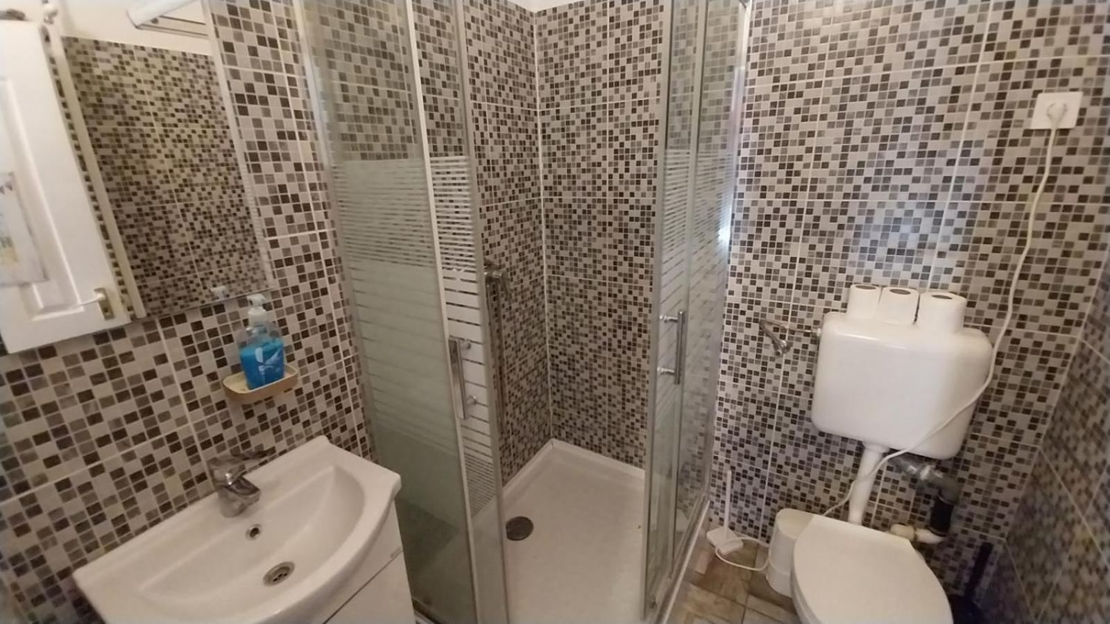 Aradi Rooms With Private Bathroom In The City Centre Budapest Eksteriør bilde