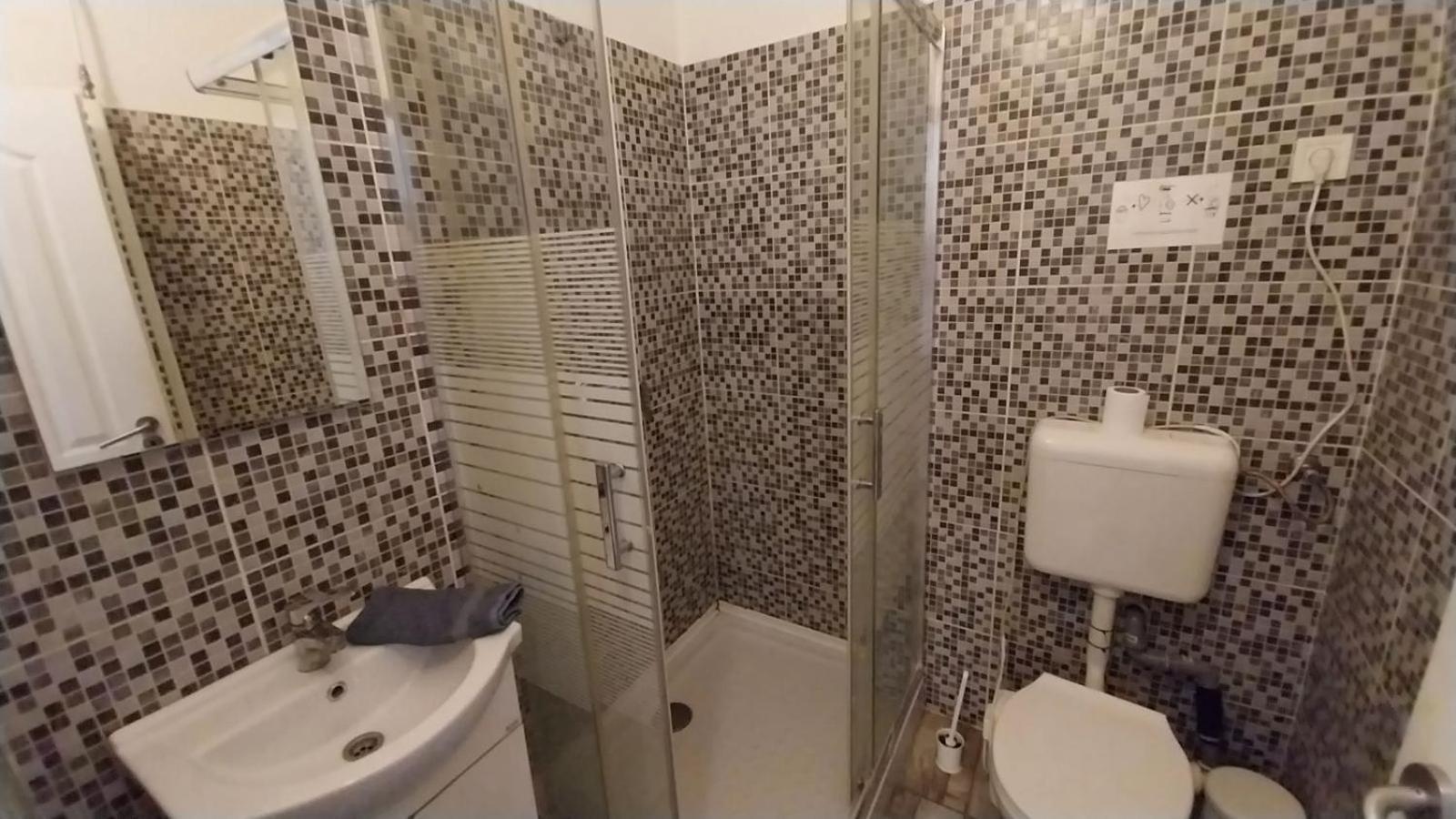 Aradi Rooms With Private Bathroom In The City Centre Budapest Eksteriør bilde