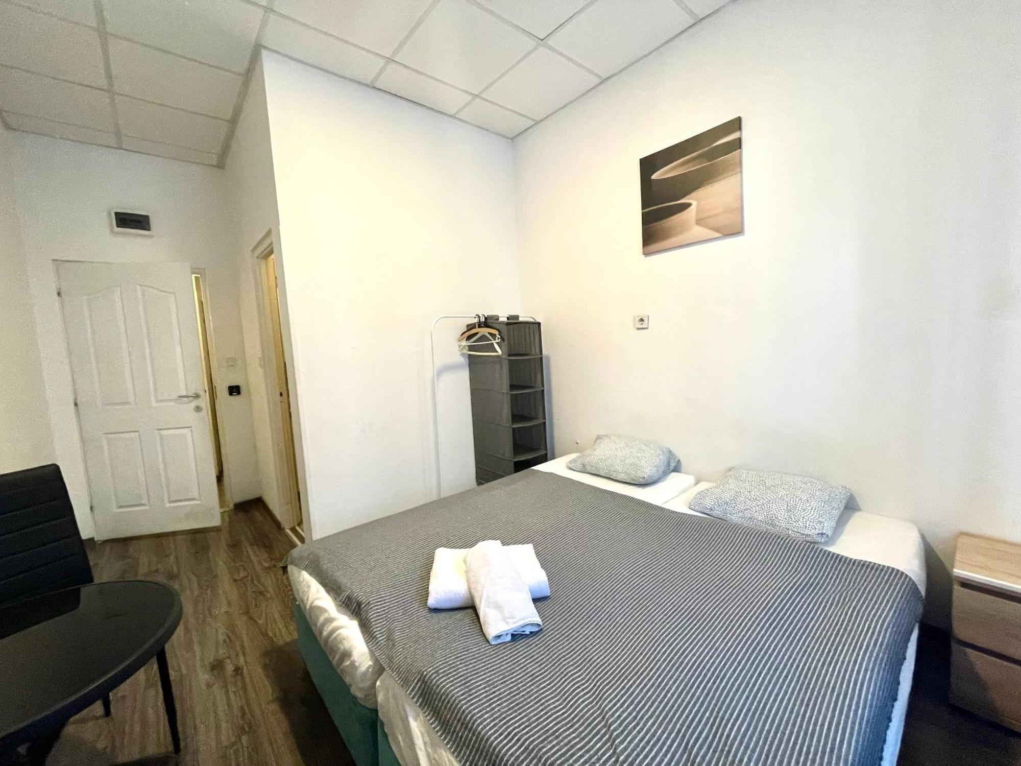 Aradi Rooms With Private Bathroom In The City Centre Budapest Eksteriør bilde
