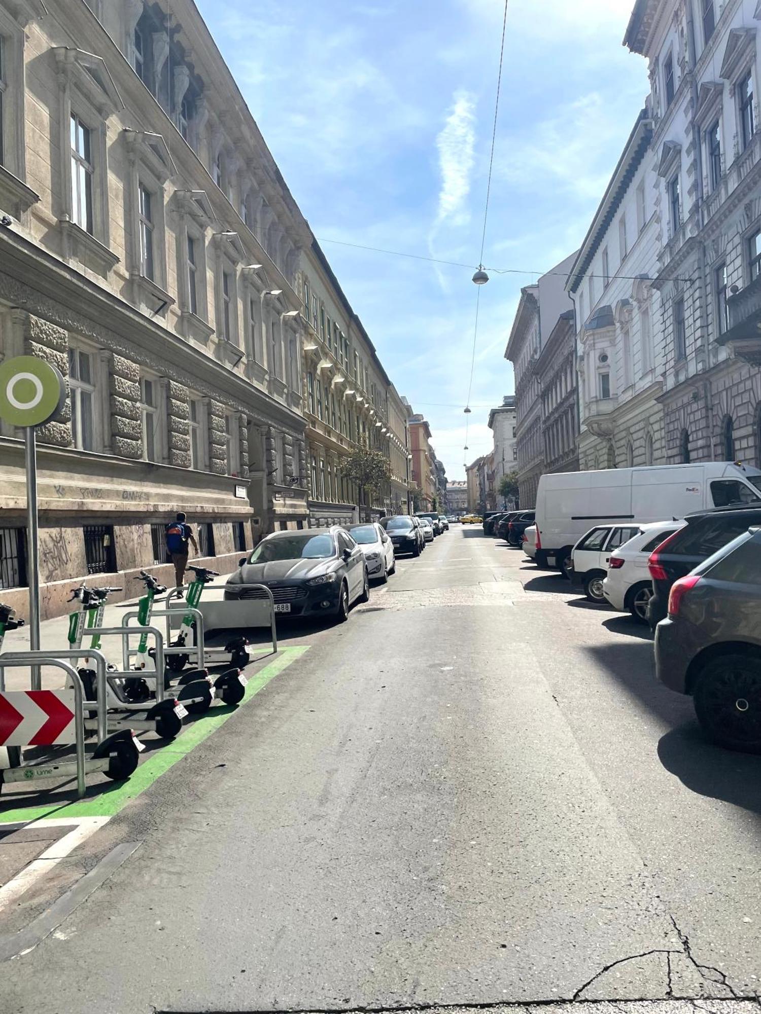 Aradi Rooms With Private Bathroom In The City Centre Budapest Eksteriør bilde