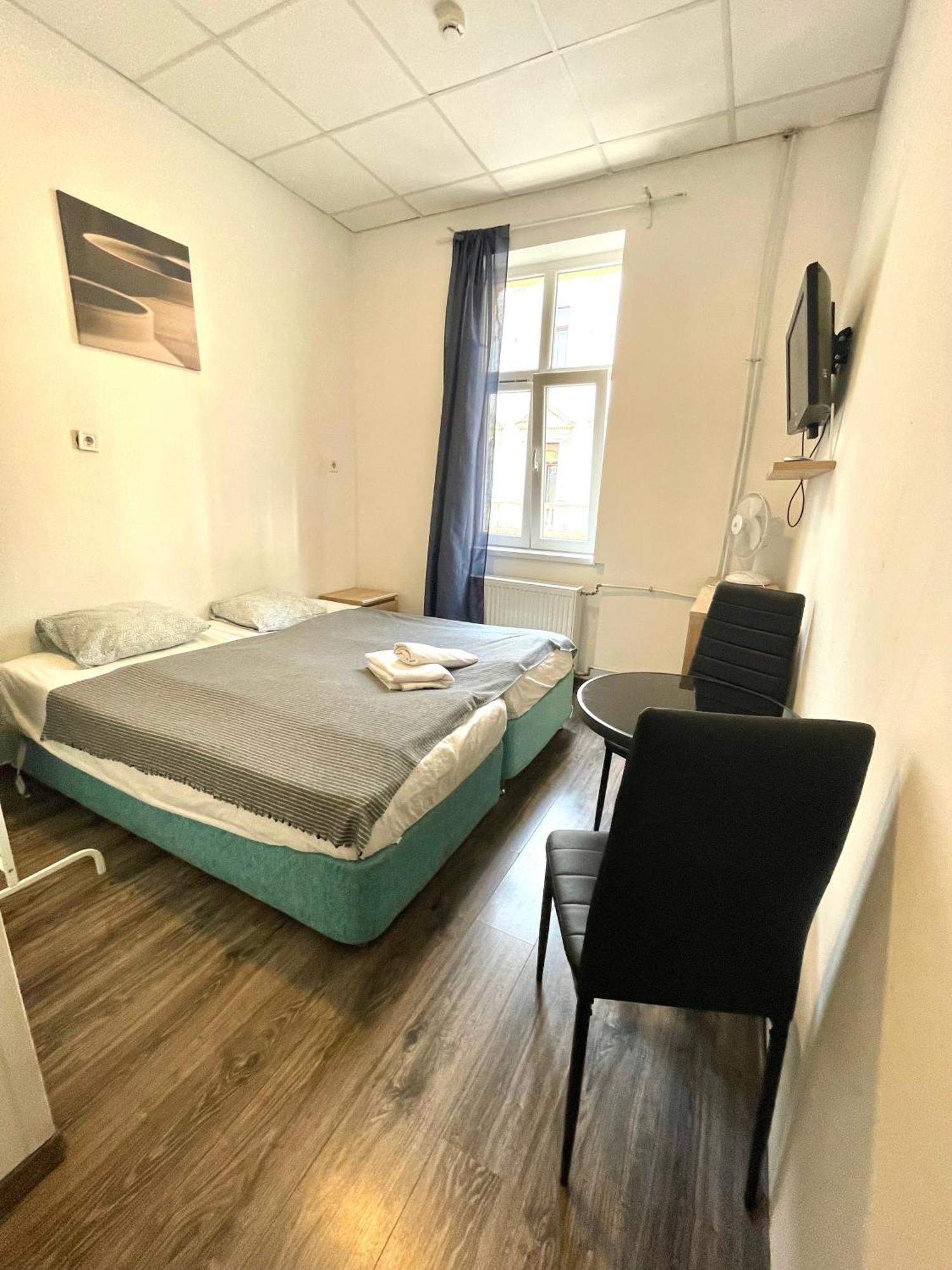 Aradi Rooms With Private Bathroom In The City Centre Budapest Eksteriør bilde