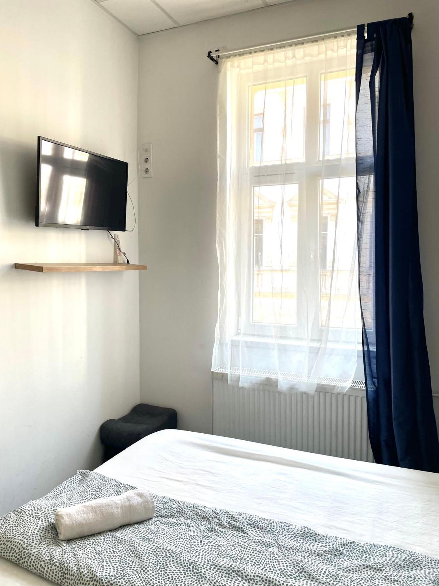 Aradi Rooms With Private Bathroom In The City Centre Budapest Eksteriør bilde