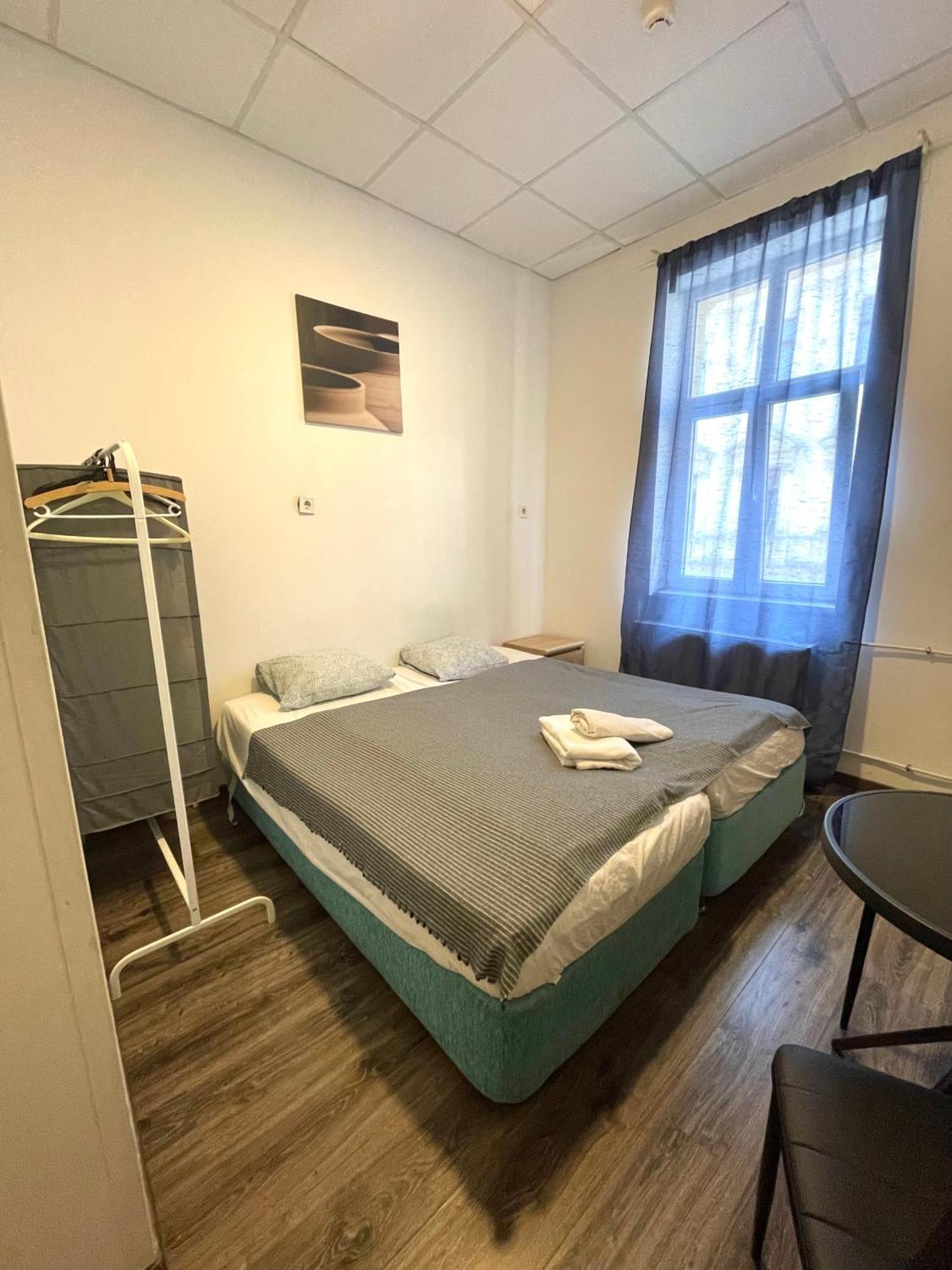 Aradi Rooms With Private Bathroom In The City Centre Budapest Eksteriør bilde